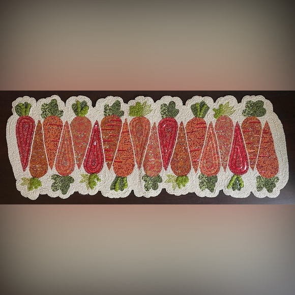 Beaded carrot table runner - Picture 2 of 14
